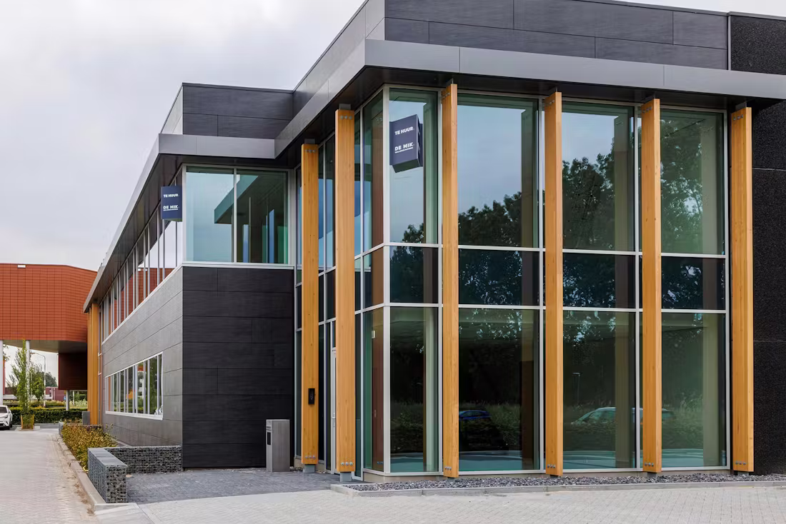 Best Modern Curtain Walls in the US: Engineering & Design Guide