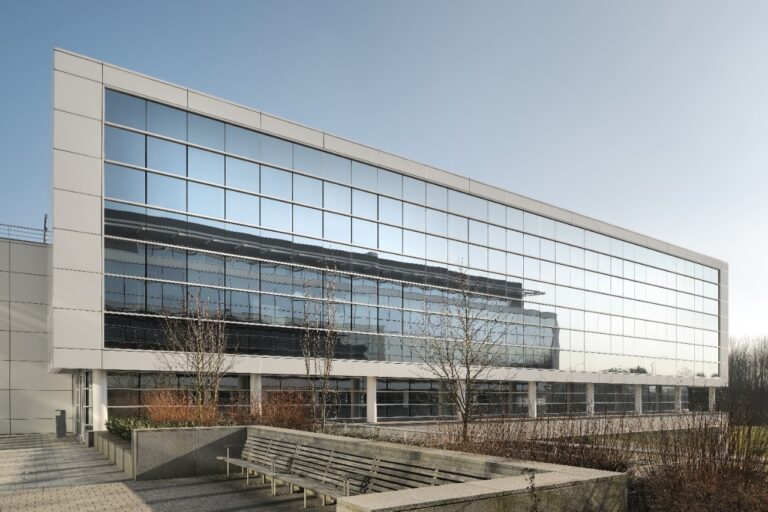 Compare Architectural Glazing: 2026 Specification Guide